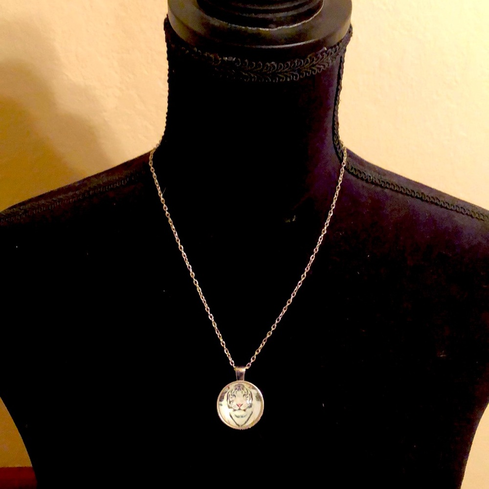 20”tiger necklace silver plated